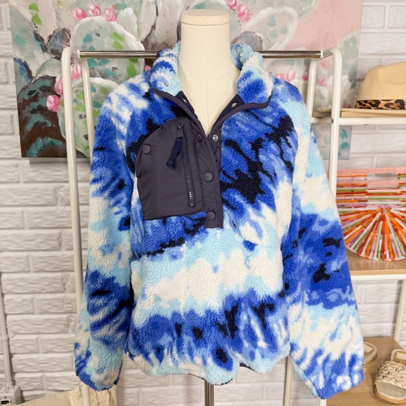 Free People Hit The Slopes Printed Pullover in Ocean Tie Dye Combo - Picture 2 of 4